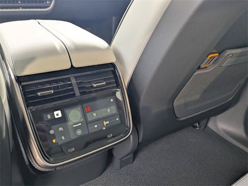 Used 2023 Rivian R1S Adventure image 13