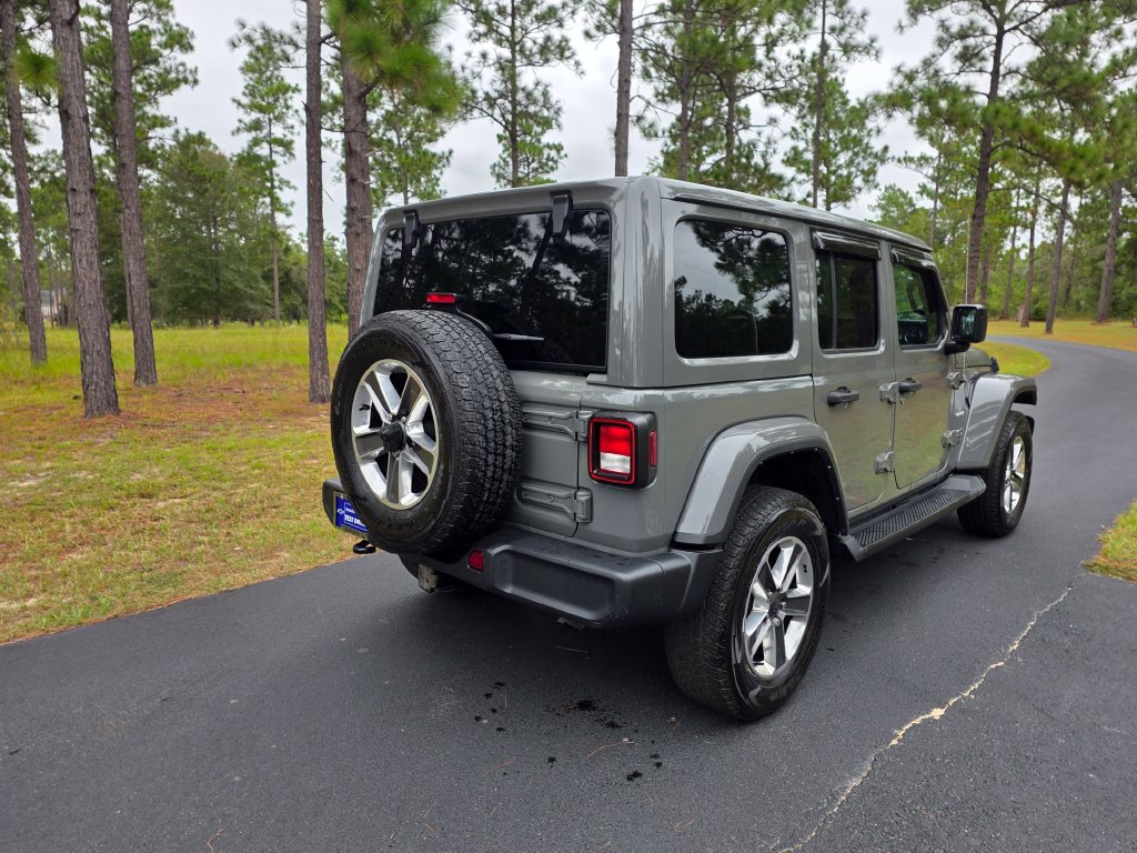 Used 2022 Jeep Wrangler Unlimited Sahara w/ Cold Weather Group AWD/4WD image 5