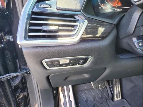 Used 2020 BMW X5 sDrive40i w/ M Sport Package RWD image 24