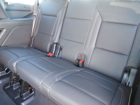 Used 2025 Chevrolet Tahoe Premier w/ Sun And Tow Package AWD/4WD image 40