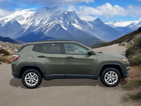 Used 2018 Jeep Compass Sport image 6