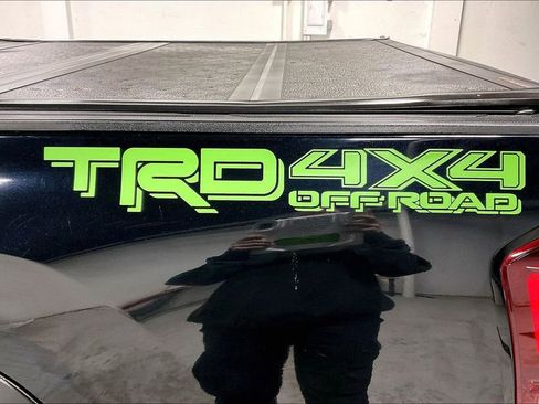 Used 2019 Toyota Tacoma TRD Off-Road image 40