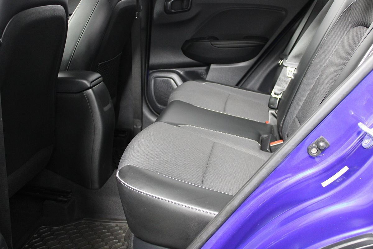 Used 2023 Hyundai Venue Limited FWD image 31