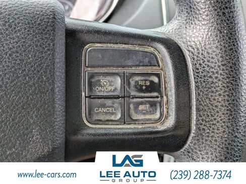 Used 2013 Dodge Grand Caravan SXT w/ Entertainment Group 1 FWD image 21