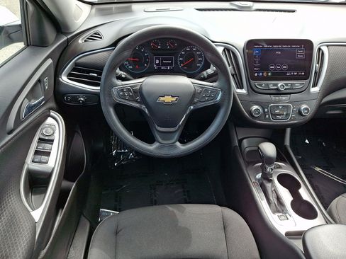 Used 2023 Chevrolet Malibu LS w/ Driver Confidence Package FWD image 11
