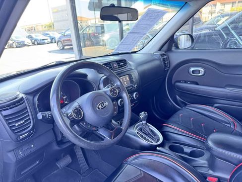 Used 2019 Kia Soul FWD image 28