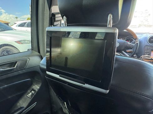 Used 2012 Mercedes-Benz GL 550 4MATIC image 20