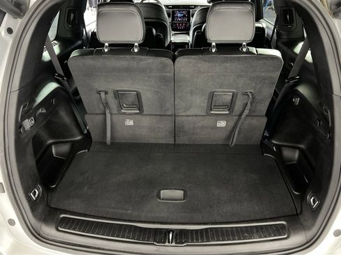 Used 2023 Jeep Grand Cherokee L Laredo image 25