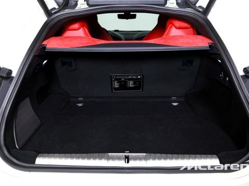 Used 2026 Ferrari Purosangue AWD/4WD image 21