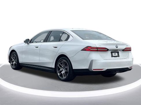 Used 2025 BMW i5 eDrive40i RWD image 26