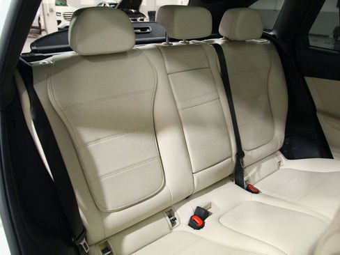 Certified 2025 Mercedes-Benz GLC 300 4MATIC image 27