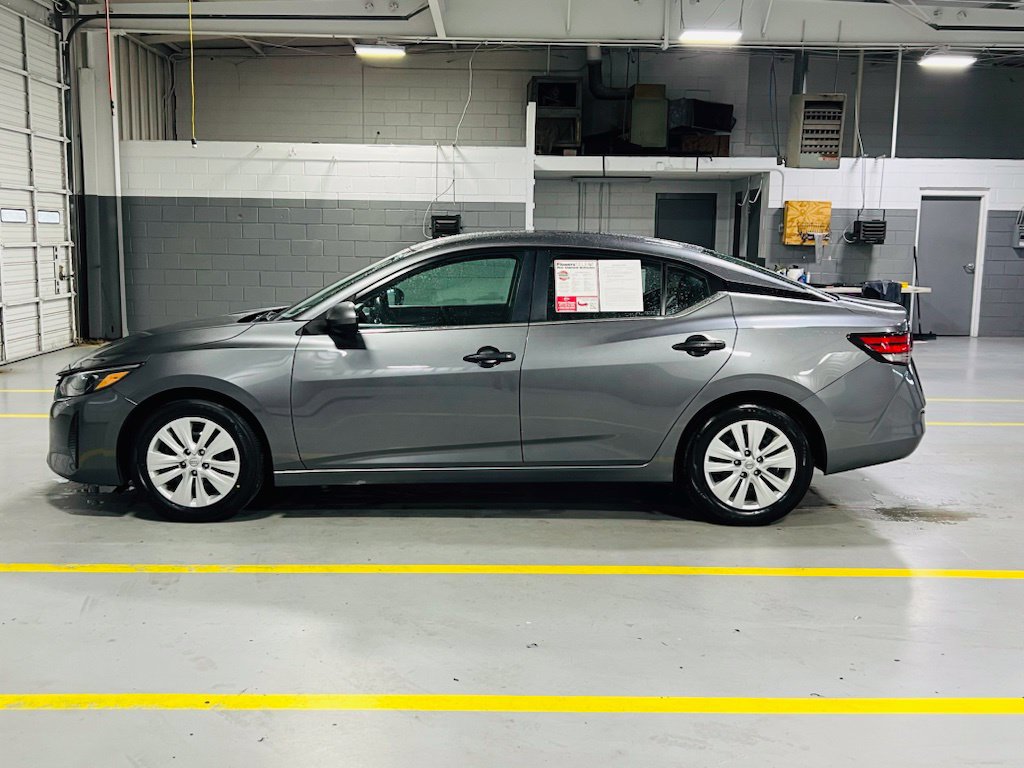 Used 2025 Nissan Sentra S FWD image 13