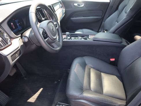 Used 2023 Volvo XC60 B5 Plus w/ Climate Package AWD/4WD image 13