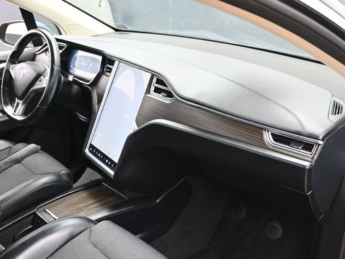 Used 2016 Tesla Model X 75D AWD/4WD image 42