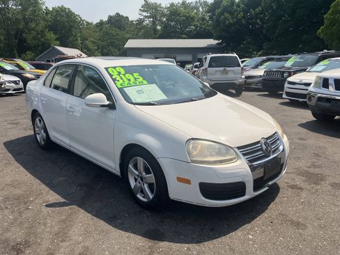 Used 2009 Volkswagen Jetta SEL FWD image 5