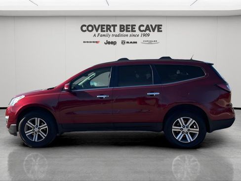 Used 2017 Chevrolet Traverse LT image 5