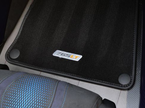 Used 2022 McLaren 765LT RWD image 21