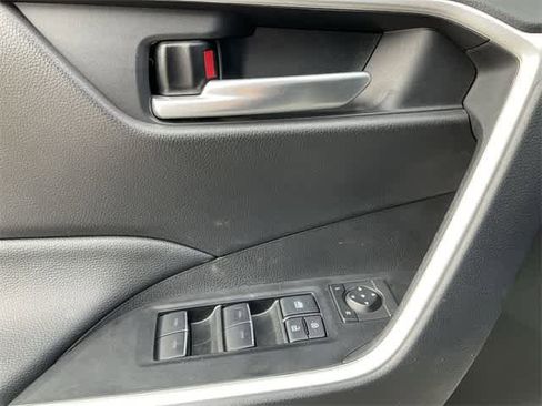 Used 2025 Toyota RAV4 XLE image 14