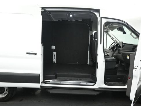New 2026 Ford Transit 250 148 Medium Roof w/ Load Area Protection Package RWD image 16
