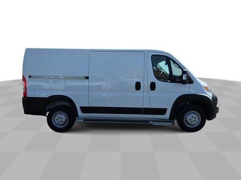 Used 2025 RAM ProMaster 2500 w/ U-Haul Equipment Group FWD image 9