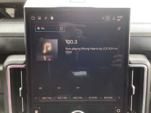Used 2025 GMC Yukon Denali AWD/4WD image 19