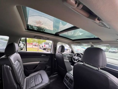 Used 2023 Volkswagen Atlas SEL Premium AWD/4WD image 33