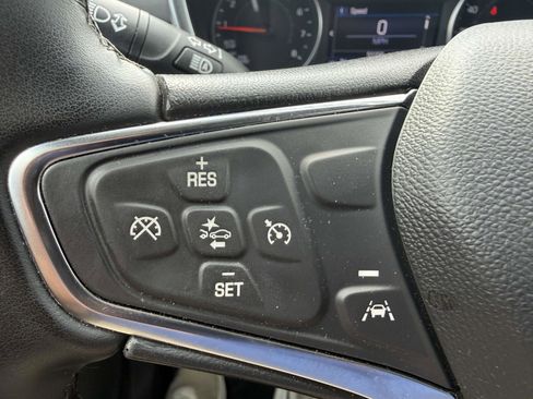 Used 2024 Chevrolet Equinox LT FWD image 12