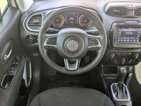 Used 2019 Jeep Renegade Latitude image 29