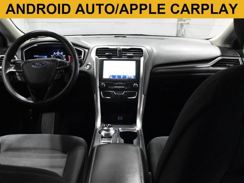 Used 2020 Ford Fusion SE FWD image 2