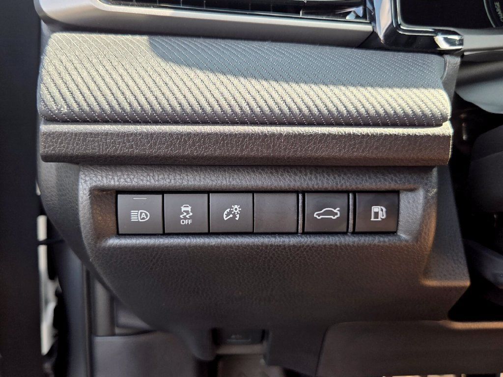 Used 2025 Toyota Camry SE w/ Multimedia Upgrade Package FWD image 27