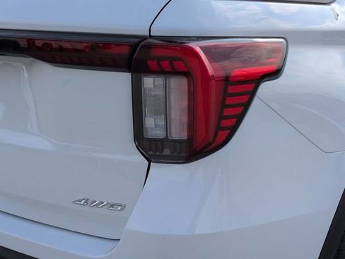 New 2026 Ford Explorer Active image 12