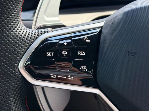 Used 2023 Volkswagen GTI 40th Anniversary Edition image 32