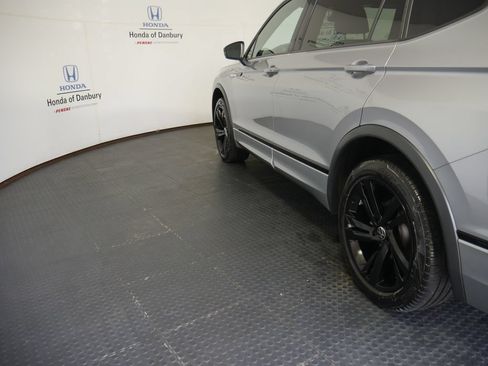 Used 2024 Volkswagen Tiguan SE R-Line AWD/4WD image 11