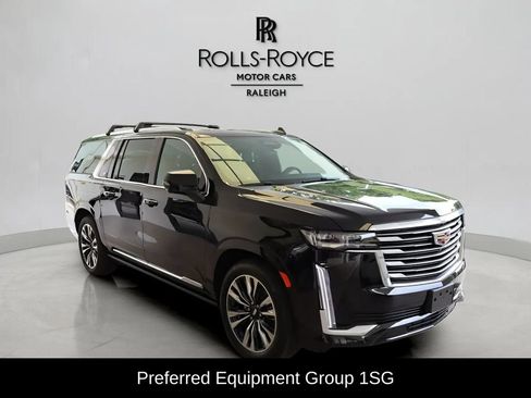 Used 2024 Cadillac Escalade ESV Premium Luxury Platinum AWD/4WD image 4