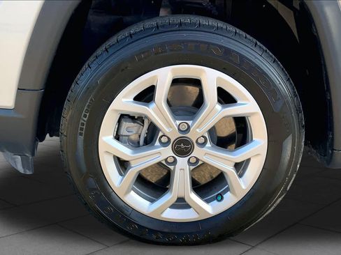 Used 2025 Jeep Compass Sport AWD/4WD image 11