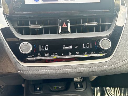 Used 2025 Toyota Corolla XSE FWD image 15