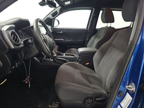 Used 2018 Toyota Tacoma TRD Sport w/ Technology Package image 9