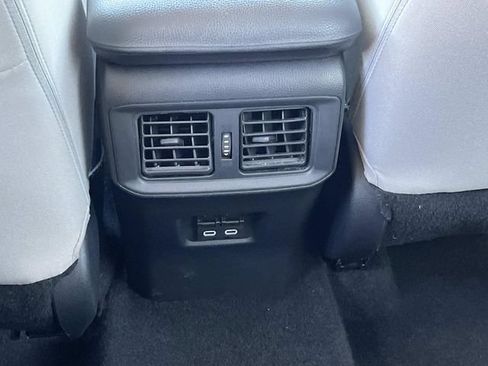 Used 2024 Toyota RAV4 XLE FWD image 17