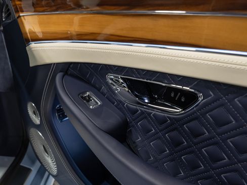 Used 2024 Bentley Continental GT V8 AWD/4WD image 64