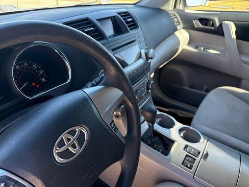 Used 2011 Toyota Highlander 4WD image 33