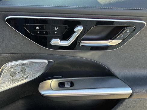 Used 2025 Mercedes-Benz C 300 Sedan image 15