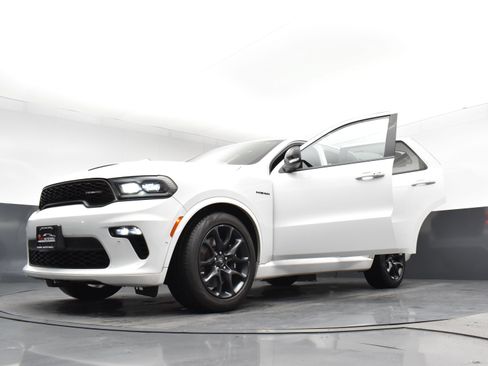 Used 2022 Dodge Durango R/T w/ Tow 'N Go Package AWD/4WD image 33