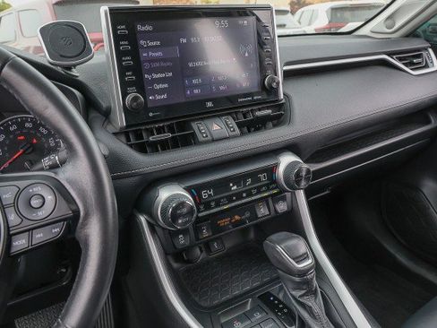 Used 2022 Toyota RAV4 XLE Premium FWD image 12