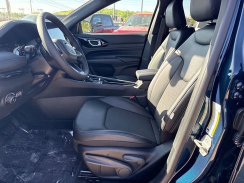 New 2026 Jeep Compass Latitude AWD/4WD image 9