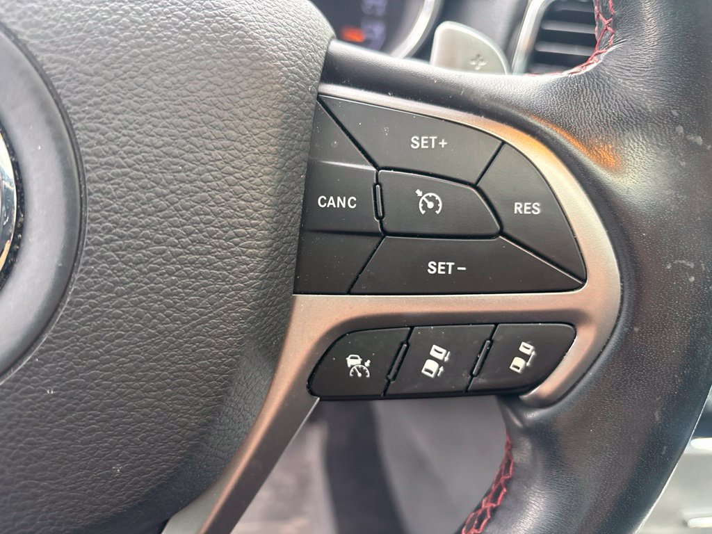 Used 2021 Jeep Grand Cherokee Trailhawk w/ Premium Lighting Group AWD/4WD image 16