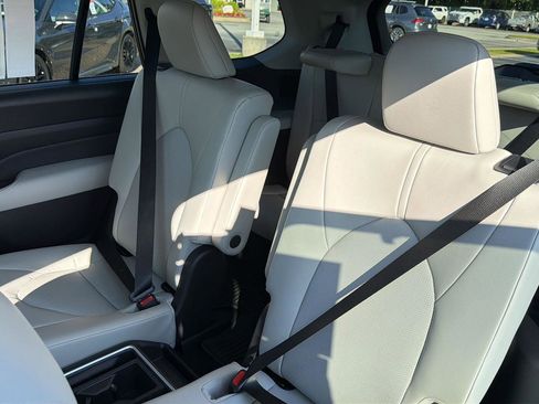 New 2026 Toyota Grand Highlander XLE FWD image 31