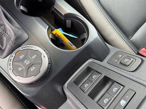 New 2025 Ford Bronco Outer Banks w/ Sasquatch Package image 20