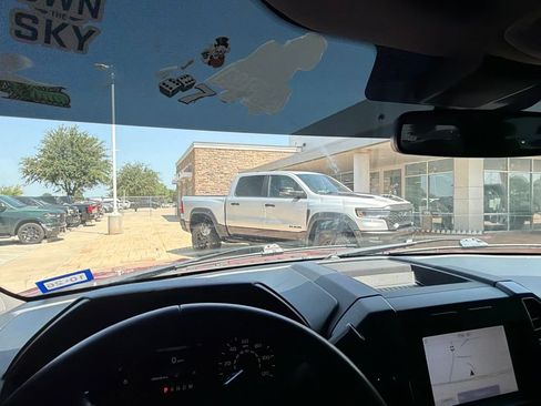 Used 2020 Ford F150 XLT w/ Equipment Group 302A Luxury AWD/4WD image 35