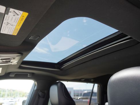 Certified 2024 Toyota Highlander XSE image 20