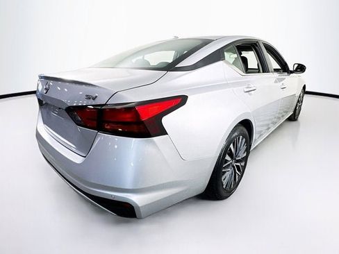 Certified 2023 Nissan Altima 2.5 SV image 5